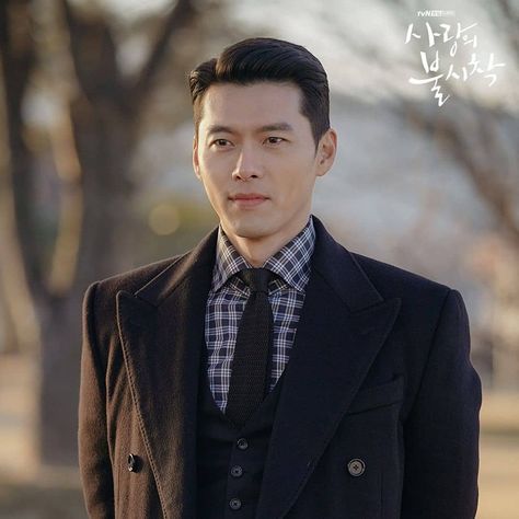 Hyun Bin (현빈) on Instagram: “Hyun Bin @tvndrama.official Crash Landing On You  #hyunbin #hyunbinlove #hyunbinfanclub #hyunbinactor #hyunbinoppa #hyunbinfamily…” Hyde Jekyll Me, Seo Ji Hye, Colin Firth, Hyun Bin, Hot Actors, Korean Celebrities, Kdrama Actors, Neymar Jr, Snoop Dogg