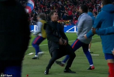 Diego Simeone, Juventus Stadium, Goal Celebration, Premier League Teams, Jose Mourinho, Champions League Final, José Mourinho, Antoine Griezmann, Football Match