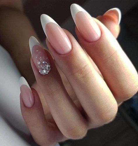 Wedding Nail Art Design, French Manicure Designs, Nails Art Designs, French Manicure Nails, Pearl Nails, Nail Art Wedding, Round Nails, Diy Nail Designs, Bride Nails