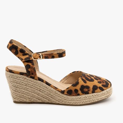 Leopard Espadrilles, Sandal Wedges, Tan T Shirt, Top Moda, Black Denim Skirt, Almond Shaped, Leopard Print Top, Wedge Espadrille, Espadrilles Wedges