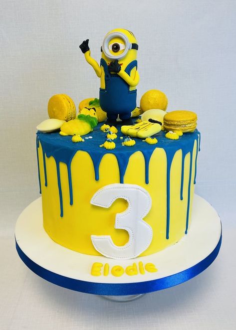 Cake For 3rd Birthday, Minion Theme Cake, Minions Birthday Party Decorations, Minion Birthday Cake, Baby Boy Birthday Cake, Minions Birthday, Minion Theme, Minion Birthday Party, Cute Minions