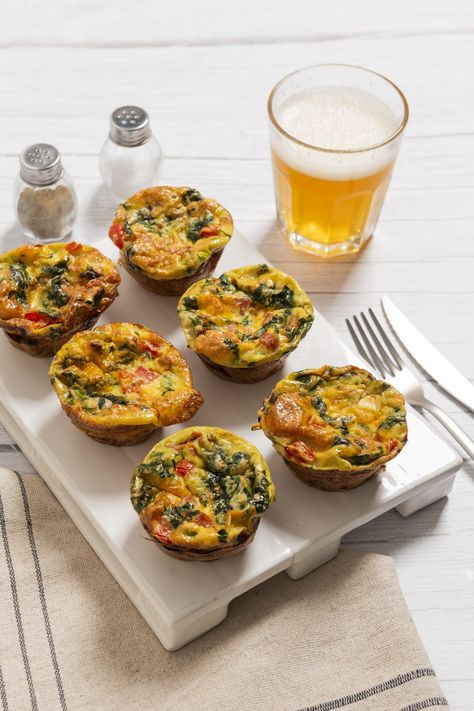 Ham and Cheese Mini Frittata (Egg Muffins) Frittata Egg Muffins, Breakfast Ideas For A Crowd, Frittata Muffins, Mini Frittatas, Savoury Muffins, Veggie Muffins, Mini Frittata, Spinach Frittata, Refreshing Breakfast