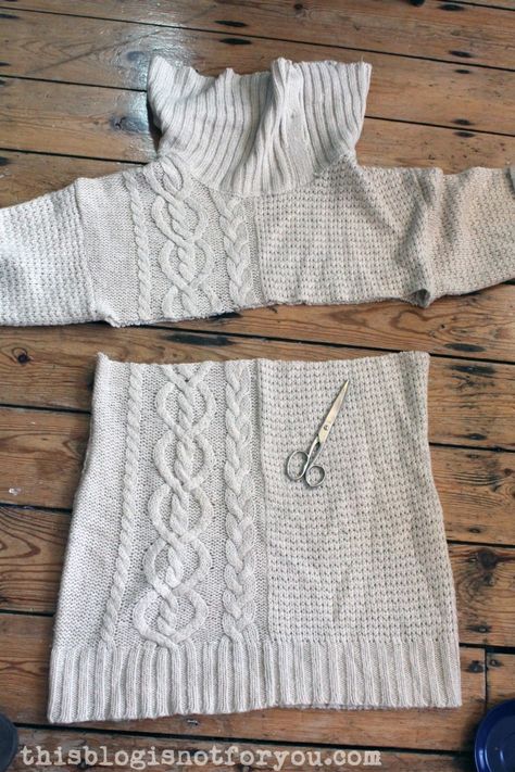 Haine Diy, Diy Clothes Refashion, Recycled Sweaters, Sweater Refashion, Diy Vetement, Old Sweater, Dresses Aesthetic, Boring Life, Garland Christmas