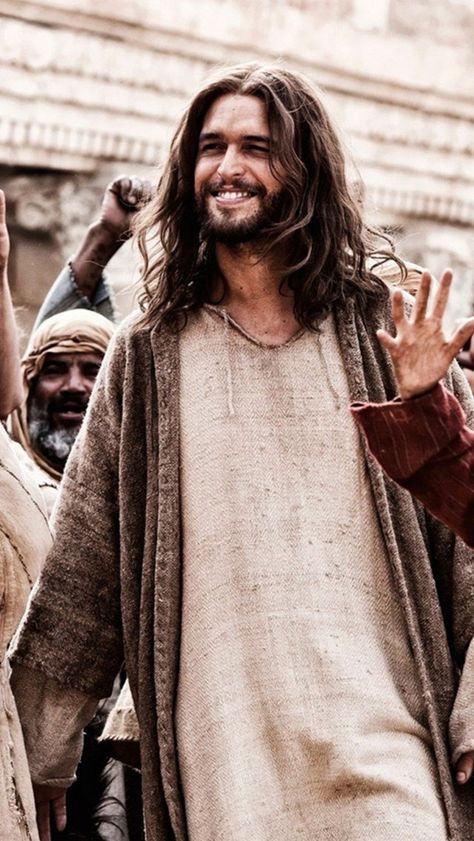 Jesus Smiling Wallpaper, Aesthetic Jesus Wallpaper, Jesus Images Hd, Jesus Cross Wallpaper, Jesus Smiling, Passion Of The Christ, Jesus Background, Jesus Son Of God, Jesus Crucified