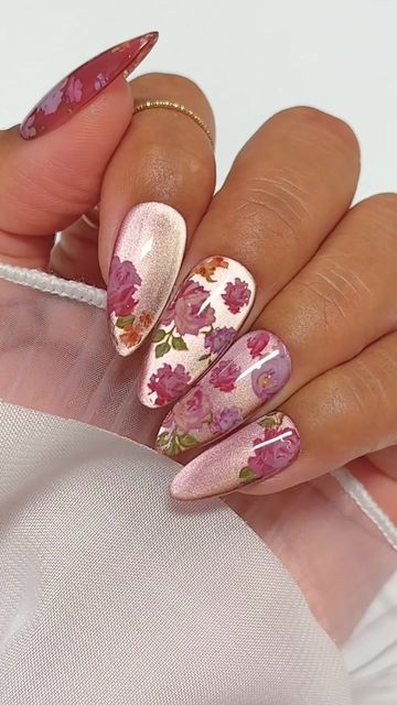 Daily Charme Official on Instagram: "EASY Ombré Flower Foil Cat Eye Nails Tutorial 🌸✨💖 Comment “FLORAL FOIL” for the full product details! Do you want to see this look with a matte finish? 👇  Save & share for inspo! 💅  ib: @nailartbyjen  #cateyenails #foilnails #ombrénails #fallnails #floralnails #summernails #trendynails #nailinspo #nailtutorial #summernails2024 #fallnails2024 #diynails #nailtech #nailtrends" Nail Designs With Cat Eye Polish, Flower Cat Eye Nails, Cat Eye Flower Nails, Matte Cat Eye Nails, Cat Nail Ideas, Cat Eye Nails Tutorial, Cat Eye Effect Nails, Cat Eye Nail Designs, Cat Eye Tutorial