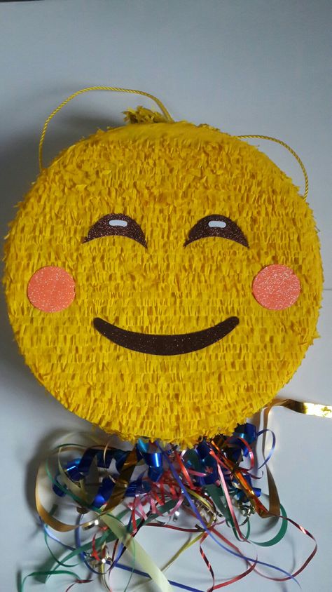 Emoji Pinata, Skateboard Birthday Party, Skateboard Birthday, Pinata Diy, Diy Pinata, 10th Birthday Parties, 9th Birthday, 10th Birthday, Party Decor