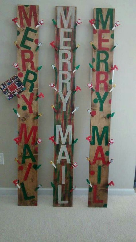 Merry mail wood sign.  Hand painted and stained 6 ft tall Wood signs that say Merry Mail to hold your Christmas cards/photos at Christmas time #kidswoodcrafts Merry Mail Sign, Mirror Signs, Ag Projects, Christmas Pallet, Merry Mail, Christmas Cricut, Christmas Craft Fair, Crafty Christmas, Clothes Pin Crafts