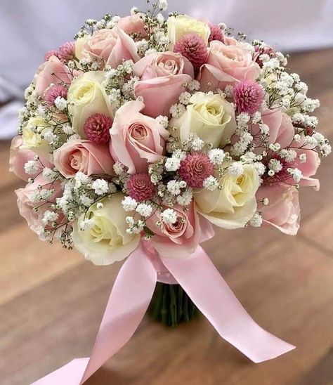 Rose Gold Bouquet, Beach Wedding Pink, Quinceanera Bouquet, Quinceanera Pink, Pink Flower Arrangements, Natural Bouquet, Simple Beach Wedding, Wedding Flower Guide, Peach Wedding Flowers