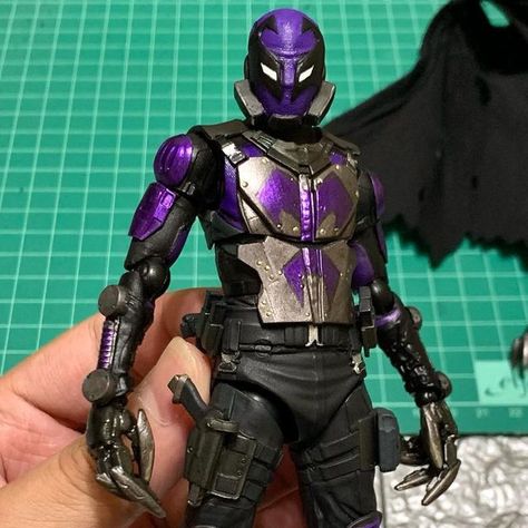 Custom Action Figures How To Make, Prowler Marvel, Custom Spiderman, Blank Comic Book, Avengers Spiderman, Batman Concept, Spiderman Ironman, Marvel Legends Action Figures, Spiderman Art Sketch