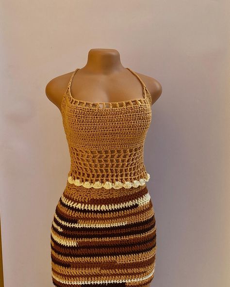 Day 21/30 : Two piece shades of brown and cream crochet outfit . Price : Small 15k Medium 17k #flkraft #fl30dayschallenge #crochetmagic #diycrochet #crochettwopieceoutfit #crochettwopiece #crocheted #explore #shadesofmagic #brown Brown Crochet Dress, Crochet Two Piece, Crochet Outfit, Crochet Top Outfit, Brown Crochet, Shades Of Brown, Dress Bodycon, Thread Crochet, Aesthetic Hair