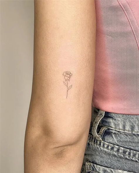 Le petit tatouage discret pour femme en 25 idées en photos