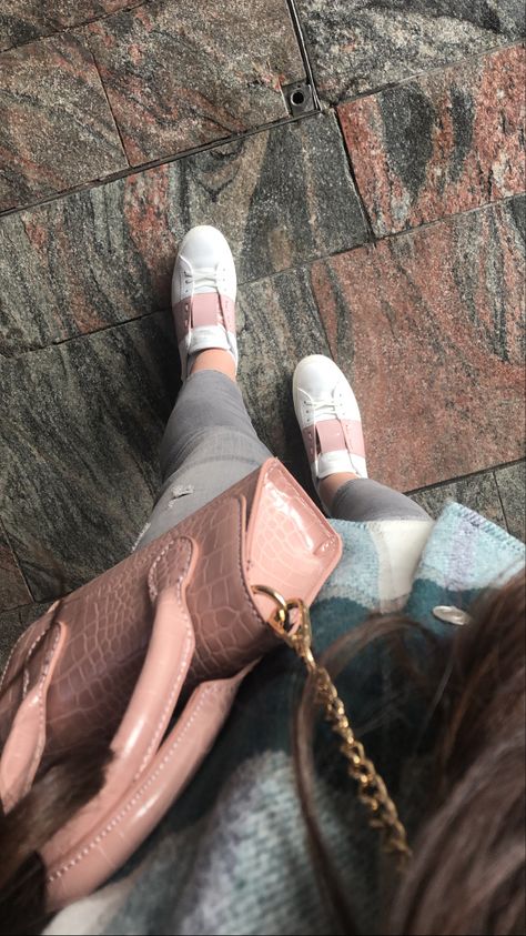 Valentino Sneakers Outfit, Pink Green Outfit, Valentino Sneakers, Sneakers Pink, Green Outfit, Pink Outfits, Sneakers Outfit, Pink Outfit, Women Clothes