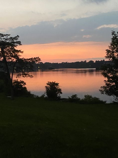 Lake Side Aesthetic, Lake View Aesthetic, Pretty Lake Aesthetic, Calm Lake Aesthetic, Sunset Lake Aesthetic, Lake Erie Sunset, Lake Life, Sunset Photography, Nature Pictures