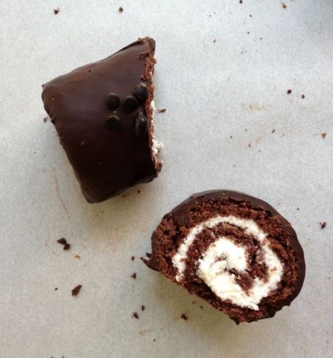 Homemade Hohos Swiss Rolls, Ho Ho Cake, Chocolate Swiss Roll, Half Sheet Cake, Bouchon Bakery, Protein Shake Recipes, Chocolate Coating, Shake Recipes, Sheet Cake