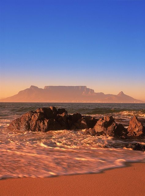 South Africa - Cape Town, Table Mountain. One of THEEE most beautiful places in the world Cape Town Table Mountain, Africa Do Sul, South Africa Travel, Table Mountain, Kruger National Park, Cape Town South Africa, Sand And Water, Southern Africa, Beautiful Places In The World