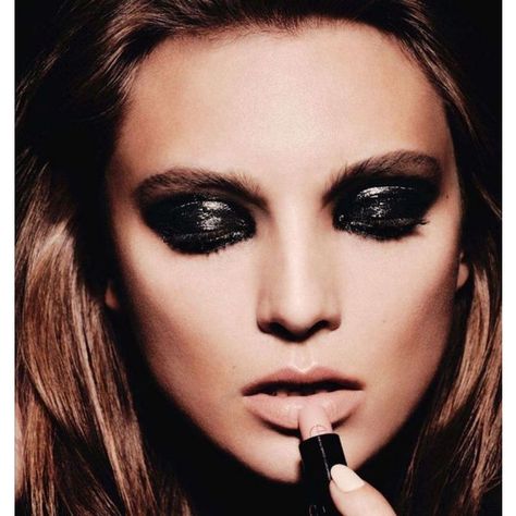 Image of model with intense black smokey eye makeup ❤ liked on Polyvore featuring beauty products, makeup, eye makeup, kohl makeup, black eye makeup and black makeup Trucco Smokey Eye, Kohl Makeup, Monday Fashion, Black Smokey Eye Makeup, Black Eye Makeup, Smokey Eye Makeup Look, Dark Eye Makeup, Glossy Eyes, Black Smokey Eye