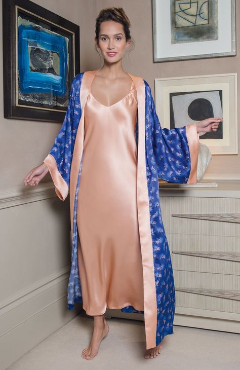 Pijamas Women, Kimono Gown, Night Gown Dress, Luxury Nightwear, Silk Nightwear, Pajama Fashion, Sleepwear Fashion, Satin Sleepwear, Afternoon Dress