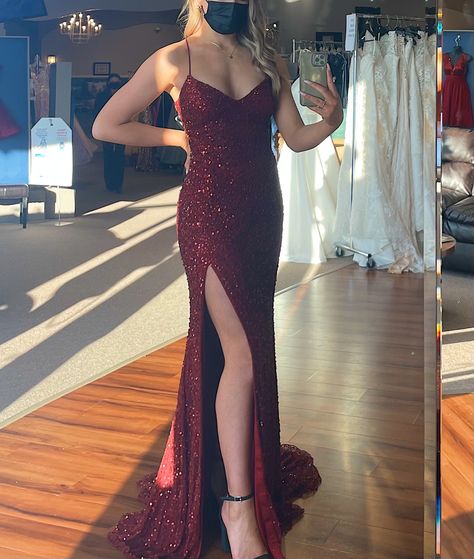 Grad Dress Burgundy Sparkly Prom Dress, Red Sparkly Prom Dresses Glitter, Long Red Sparkly Dress, Dark Maroon Prom Dress, Dark Red Sparkly Prom Dress, Maroon Grad Dress, Marron Prom Dress, Burgundy Grad Dress, Maroon Prom Dress Burgundy