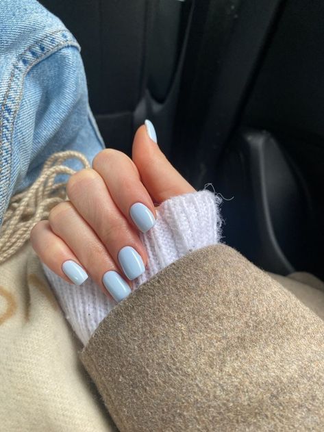 Nail Colors For Pale Skin, Blue Gel Nails, Lilac Nails, Baby Blue Nails, Squoval Nails, Short Coffin, Subtle Nails, Nails Press, Beige Nails