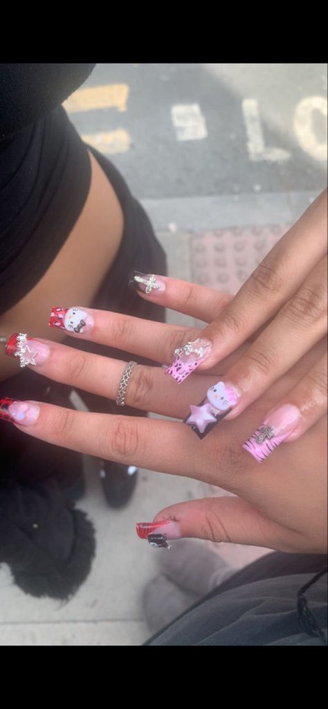 Matching Bestie Nails, Matching Nails With Best Friend, Sanrio Matching, Nails Sanrio, Matching Friends, Matching Nails, Nails Art, Nail Inspo, Art Inspo