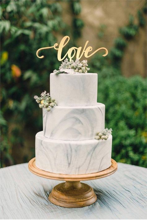 Marble Wedding Cake Recipe, White Marble Wedding Cake, Marble Effect Cake, Wedding Cake Elegant Classy, White Marble Wedding, Wedding Cake Marble, Marble Wedding Cake, Cake Marble, Wedding Table Toppers