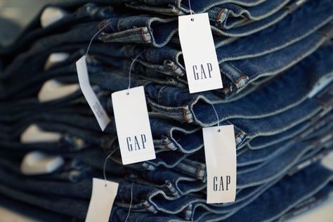 Gap Starts Selling Its Apparel on Amazon - WSJ Amazon Fashion, E Commerce, Fashion Brand, Gap, Fashion Brands