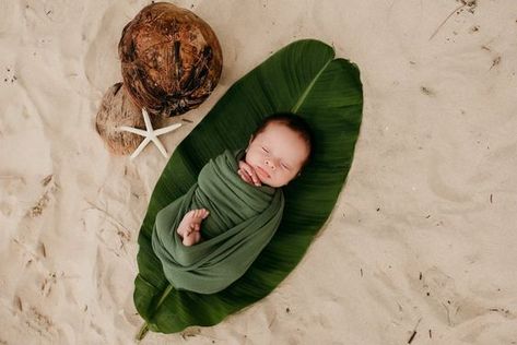 Newborn Beach Photography, Beach Baby Photography, Baby Beach Photos, Newborn Baby Boy Photography, Photography On The Beach, Hawaiian Weddings, Beach Photo Ideas, Newborn Family Pictures, Beach In Hawaii