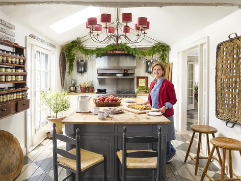 Peek Inside Nora Murphy's Connecticut Home That's 'Mad for Plaid' at Christmastime - Plaid Christmas Decorating Ideas Christmas In Connecticut, Nora Murphy Country House, Best Kitchen Lighting, Winter Kitchen, Nora Murphy, Homes Kitchen, Cape House, Country Living Magazine, Christmas Kitchen Decor