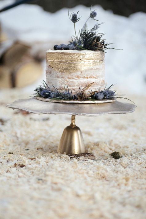 gold and blue cake | Michelle Larmand Photography | Glamour & Grace Bohemian Wedding Cake, Metallic Cake, Boho Wedding Cake, Wedding Cake Tops, Naked Cakes, Blue Cakes, Cake Bars, Gold Wedding Cake