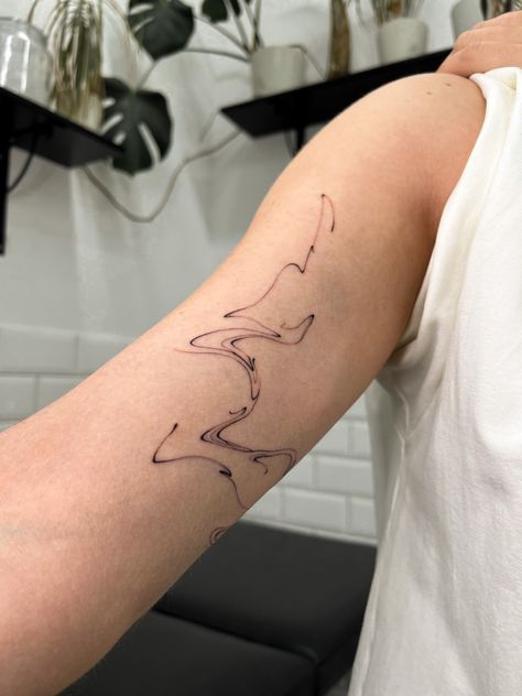 Watercolor Line Tattoo, Flowy Arm Tattoo, Whirlpool Tattoo, Water Inspired Tattoo, Fine Lines Tattoo, Abstract Lines Tattoo, Abstract Line Tattoo, St Tattoo, Line Tattoo Arm