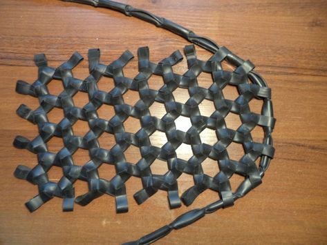 Backpack Cargo Net From Inner Tubes: 26 Steps (with Pictures) Inner Tube Upcycle, Bike Inner Tube Upcycle, Diy Net Bags, Bike Tube Crafts, Diy Net, Old Backpack, Upcycled Inner Tubes, Easy Recycled Crafts, Backpack Diy