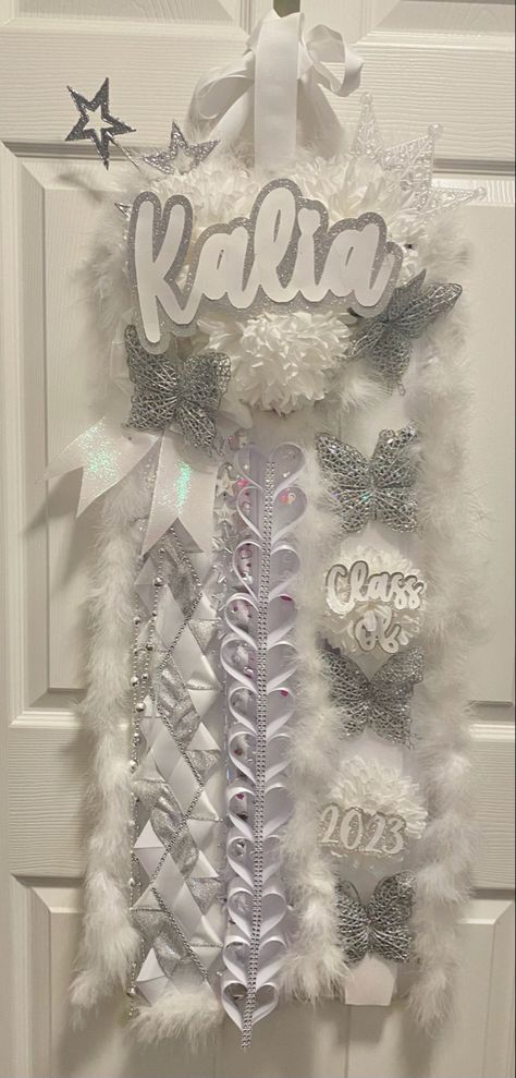 senior homecoming mum
white and silver homecoming mum
hoco mum
senior mum Mums Homecoming Diy, Texas Mums, Senior Year Things, Homecoming Mums Senior, Senior Homecoming, Texas Homecoming Mums, White Mums, Homecoming Week, Mums The Word