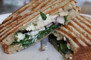 Dinner Tonight: Greek Paninis Panini Recipes, Mama Recipe, Sandwiches For Lunch, Tasty Bites, Wrap Recipes, Wrap Sandwiches, Dinner Tonight, Light Recipes, Main Dish Recipes