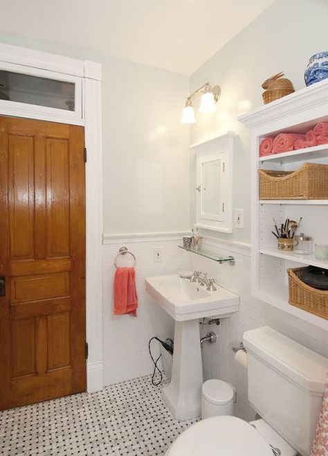 Cozy bathroom with white wall cabinet glass shelf and pedestal sink Pedestal Sink Ideas, Small Half Baths, Black Walnut Flooring, Bathroom Pedestal Sink, Pedestal Sink Bathroom, Captivating Houses, Cozy Bathroom, Bathroom Wall Cabinets, Hall Bathroom