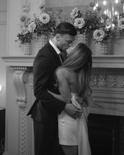 An Understatedly Chic and Beautiful Ceremony in London✨ Charlotte and Kieffer marked their 10th year together by exchanging vows in a heartfelt ceremony at the historic Old Marylebone Town Hall in London. With their families and beloved dog Bella around, the couple celebrated a legal union that set the stage for their lavish wedding in Rome, Italy. «We wanted our London legal ceremony to be a vibe and something we would look back at and remember. We loved this day, and it really showed that... Old Marylebone Town Hall, Marylebone Town Hall, Wedding In Rome, Lavish Wedding, Trendy Christmas Outfits, Anniversary Ideas, Engagement Pics, Beloved Dog, Town Hall