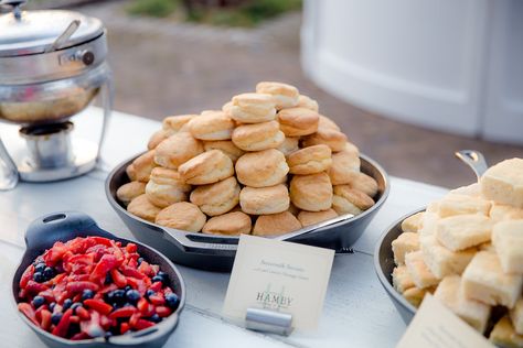 Lowcountry Soiree Fun: Biscuit Bar Inspiration Biscuits And Gravy Bar, Biscuit And Gravy, Biscuit Bar, Bar Inspiration, Lodge Cast Iron, Biscuits And Gravy, Southern Cooking, Morning Breakfast, Low Country