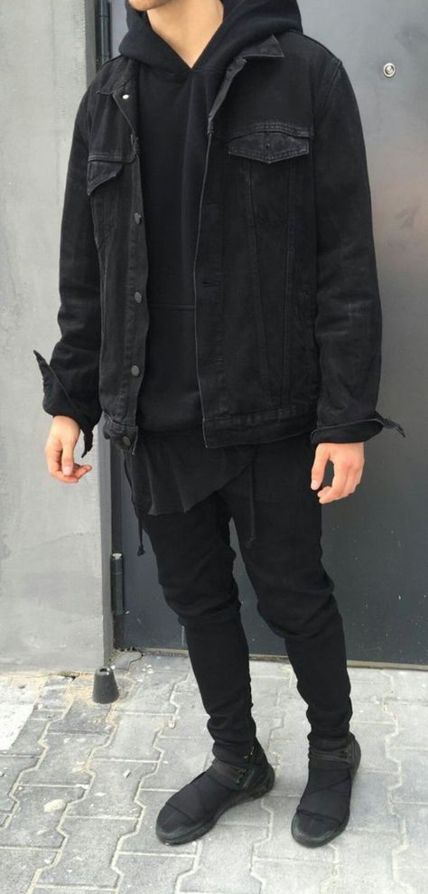 Alternative Fashion Mens, Hommes Grunge, Grunge Outfits Men, Mens Fashion Denim, Jeans Trend, Dress Better, Mens Fashion Simple, Hipster Man, Mens Fashion Streetwear