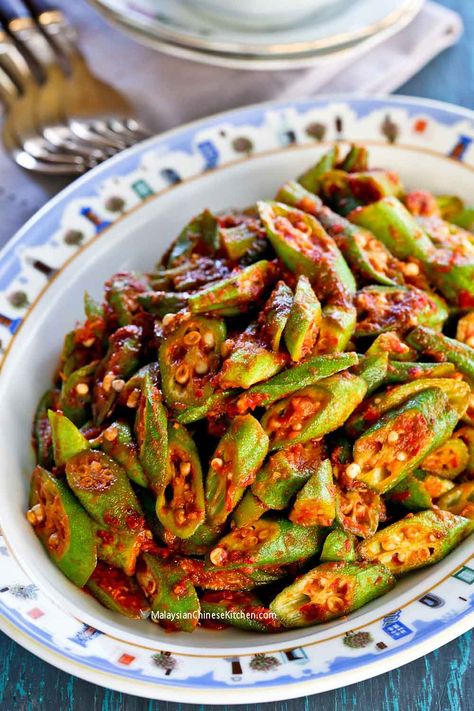 Bendi Goreng Belacan (Okra Belacan Stir Fry) - Malaysian Chinese Kitchen Steamed Meat, Sweet Potato Leaves, Malay Food, Malaysian Cuisine, Okra Recipes, Chinese Kitchen, Complex Carbs, Asian Vegetables, Napa Cabbage