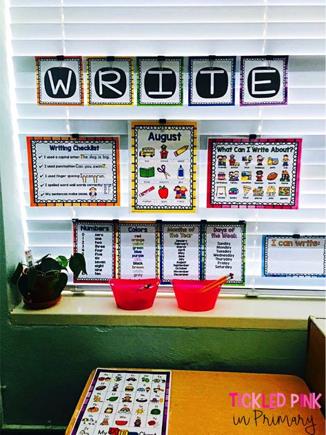 Click to find ways to improve student writing with a writing center. #writingcenter #writing #kindergarten #firstgrade Writing Station Kindergarten, Classroom Writing Center, Writing Center Preschool, Writing Center Kindergarten, Primary Writing, Writing Station, School Of Life, 1st Grade Writing, First Grade Writing