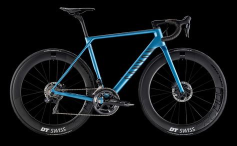 Canyon Ultimate, Canyon Bike, Triathlon Bikes, Bike Technology, Best Road Bike, Modern Bike, Cycling Photography, Triathlon Bike, Biking Backpack