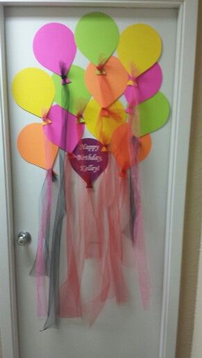 Birthday balloons that won't deflate in a day - cut out paper balloons tie with ribbon & attach to co-worker's door Diy Birthday Door Decorations, Birthday Door Decorations Surprise, Balloon Classroom Door, Balloon Door Surprise, Birthday Door Decorations, Balloon Door, Paper Balloons, Transportation Birthday Party, Indoor Birthday