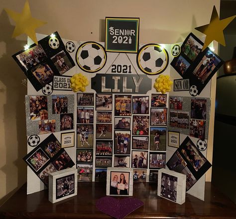 Diy Senior Poster Ideas, Senior Picture Boards Sports, Tri Fold Senior Board Ideas, Senior Night Table Display Soccer, Soccer Senior Boards, Memory Board For Graduation, Senior Sports Board Ideas, Senior Soccer Board Ideas, Senior Poster Board Ideas Soccer