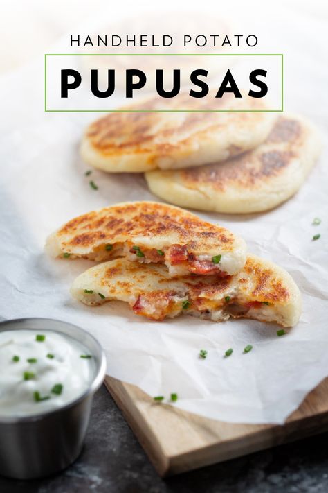 Handheld Potato Pupusas Dehydrated Potato Flakes, Vegan Filling, Stuffed Potato, Potato Flakes, International Recipes, Potato Recipes, Appetizer Snacks, Good Eats, Food Dishes