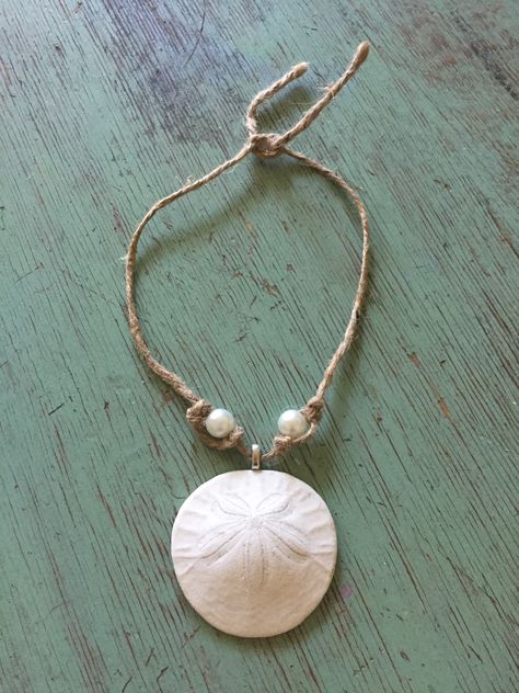 Moana mom, Sina, sand dollar necklace costume idea Sand Dollar Craft, Sand Dollar Art, No Ordinary Girl, Homemade Necklaces, Shell Jewellery, Sand Dollar Necklace, Micro Mosaic Jewelry, Fairy Necklace, Ceramic Necklace