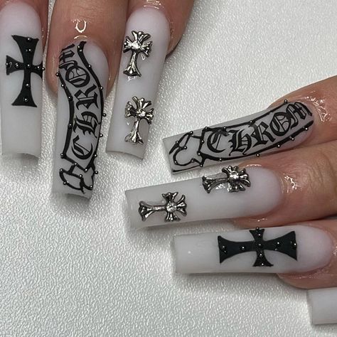 Chrome Heart Nails Designs Black, Nails With Hoops In Them, Chrome Heart Tattoo Designs, Chrome Heart Acrylic Nails, Heartagram Nails, S On Nails, Chrome Hearts Nails Designs, Long Nails With Designs, Black Chrome Heart Nails