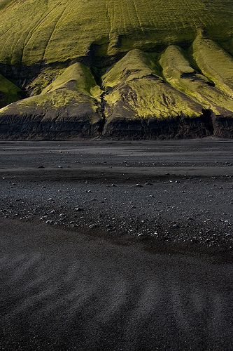 More surreal imagery from the Emstrur highlands -- black sand and bright green moss-covered mountains. Into The Wild, Iceland Travel, Lofoten, Black Sand, Reykjavik, Amazing Nature, Beautiful World, Beautiful Landscapes, Black Green