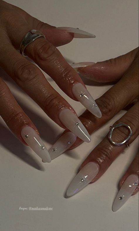 Long Almond Nails Inspo Aesthetic, White Nail Inspo Almond, Classy Nails Acrylic, Chrome White Nails, White Nail Inspo, White Chrome Nails, Long Almond Nails, Edgy Nails, Classy Acrylic Nails