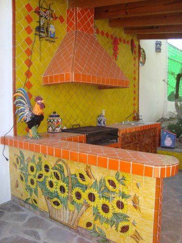 Mexican Outdoor Kitchen, Mexican Style Kitchens, Spanish Style Kitchen, Mexican Interiors, Mexican Kitchen Decor, Hacienda Style Homes, Mexican Kitchens, Mexican Home Decor, Mexican Home