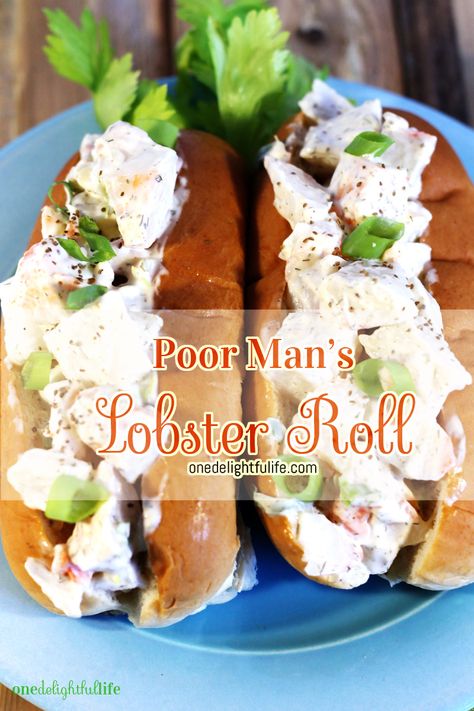 Poor Mans Recipes, Steamed Lobster, Lobster Roll Recipes, Crab Rolls, Crab And Lobster, Lobster Recipes, Lobster Roll, Fresh Seafood, Entree Recipes