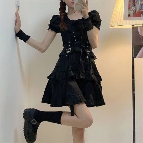 Styl Goth, 80's Aesthetic, Styl Grunge, Gothic Harajuku, Emo Clothes, Fairycore Dress, Vestidos Retro, Alien Aesthetic, Punk Dress